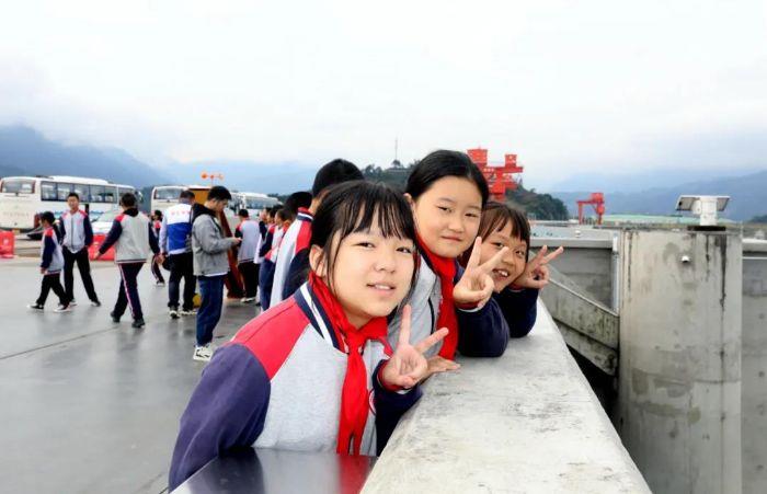 三峡娃娃行，，，，，，兴山来了！ 