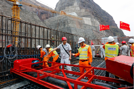 点亮青春光谱！他们是“天下五四红旗团委” 