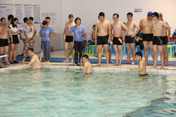 乌东德工程建设部组织开展2017年水上趣味运动会 