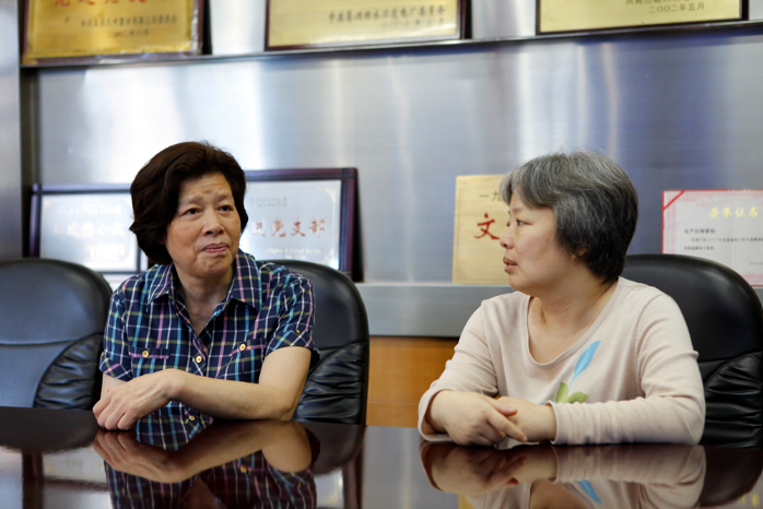 湖北省总工会向导走访慰问实业公司难题职工 