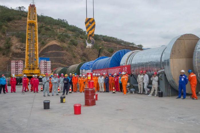 “白鹤亮翅，，，，能手过招”，，，，这里有一个水电“江湖” 