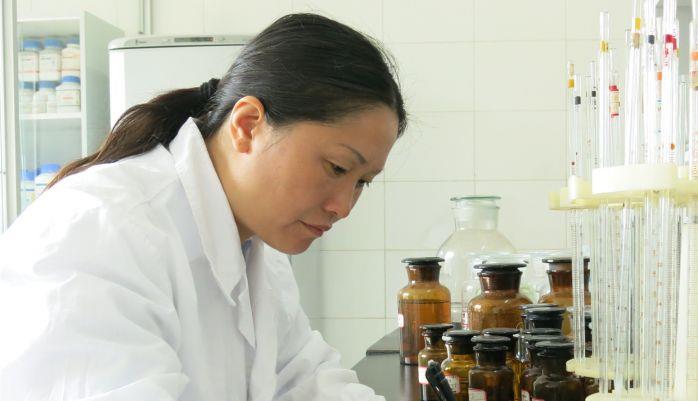 三峡珍稀植物的“保唬护神” （黄桂云）