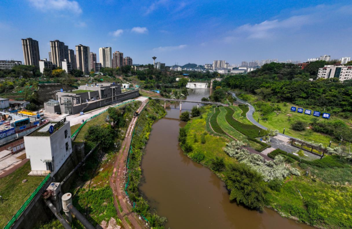 长江大；；；；；；ぶ厍烨虻谝蛔示换窘胧栽诵 