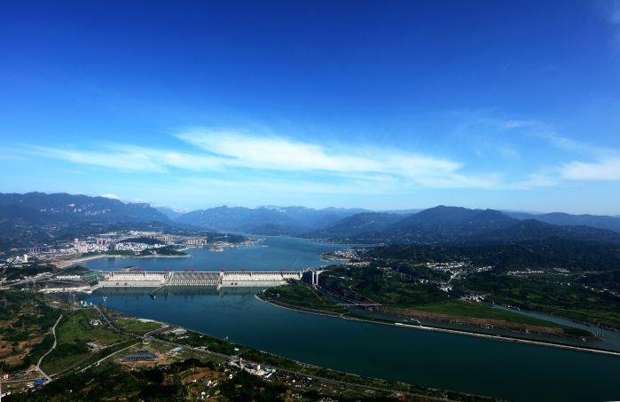 三峡工程具有什么样的综合功效和效益？？？？ 