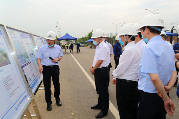 雷鸣山赴湖北武汉调研三峡集团在汉单位 